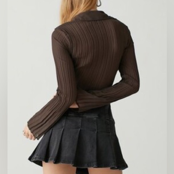 Urban Outfitters Rachel Plisse Tie-Front Top XS - Picture 2 of 2